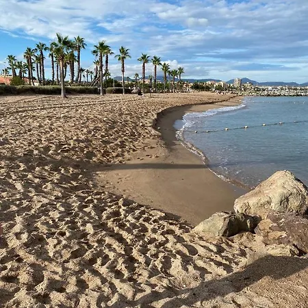 Coeur De Frejus, 3 Pièces Climatisé Avec Piscine, Terrasse, Barbecue Fréjus