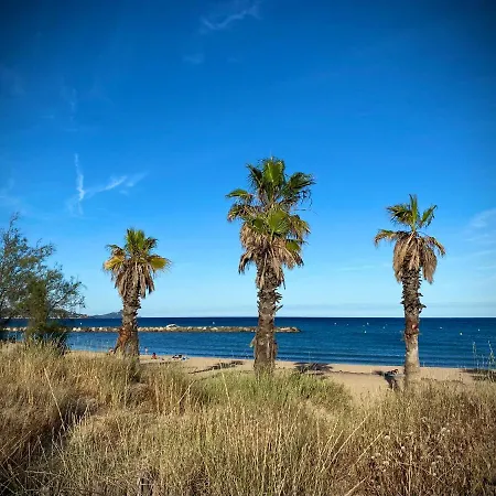 Coeur De Frejus, 3 Pièces Climatisé Avec Piscine, Terrasse, Barbecue Fréjus