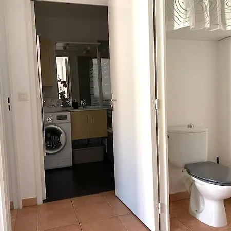 Coeur De Frejus, 3 Pièces Climatisé Avec Piscine, Terrasse, Barbecue Fréjus